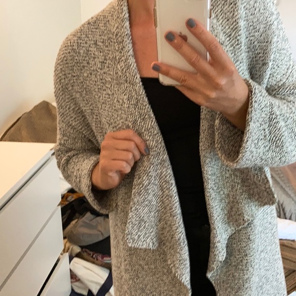 H&M Light Grey Sweater - Picture 4 of 4